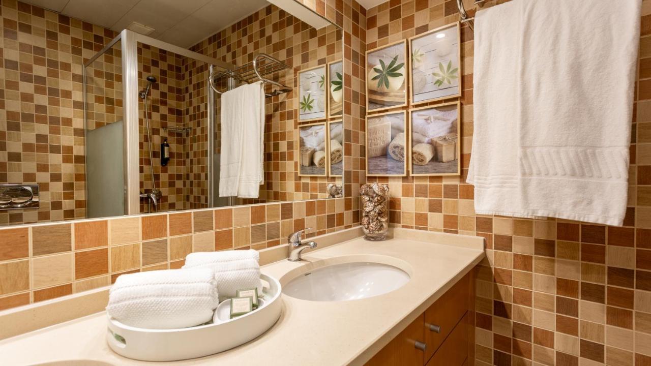 Divine Marina Apartment W/ Pool & Garden By Lovelystay Quarteira Eksteriør billede