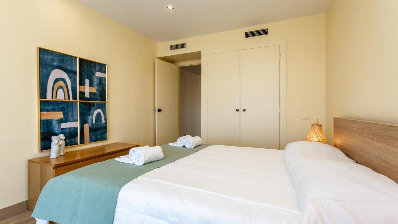 Divine Marina Apartment W/ Pool & Garden By Lovelystay Quarteira Eksteriør billede